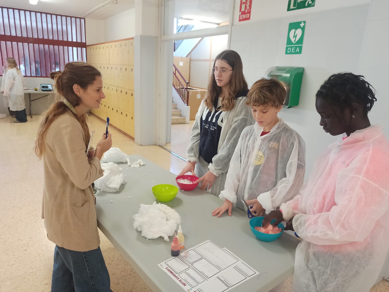 Experimentar, descobrir i compartir: el Repte Experimenta uneix l’alumnat de 1r i 4t d’ESO